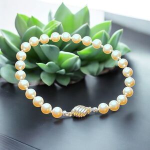 Vintage Marbella Classic Pearl Bracelet Elegant Gold-Toned Box Clasp Signed